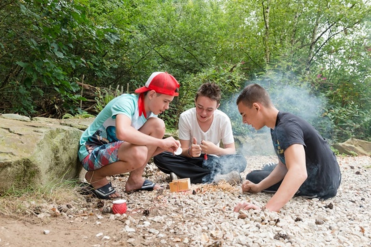 Deelnemers op kamp